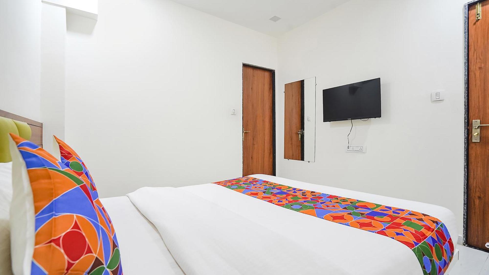 Fabhotel Vishala In Ahmedabad Exteriör bild