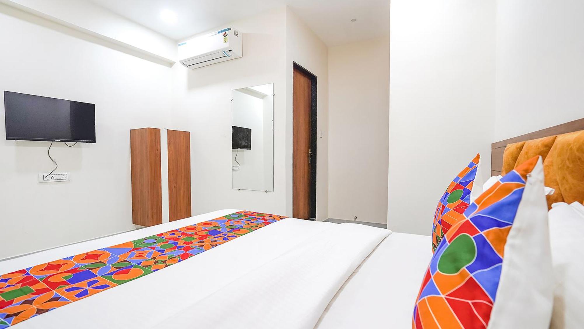Fabhotel Vishala In Ahmedabad Exteriör bild