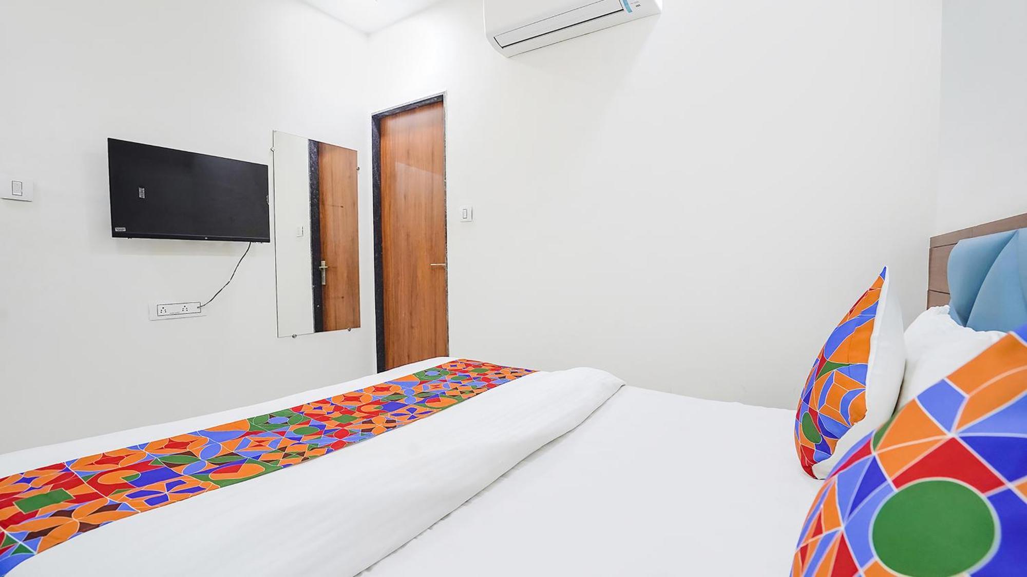 Fabhotel Vishala In Ahmedabad Exteriör bild