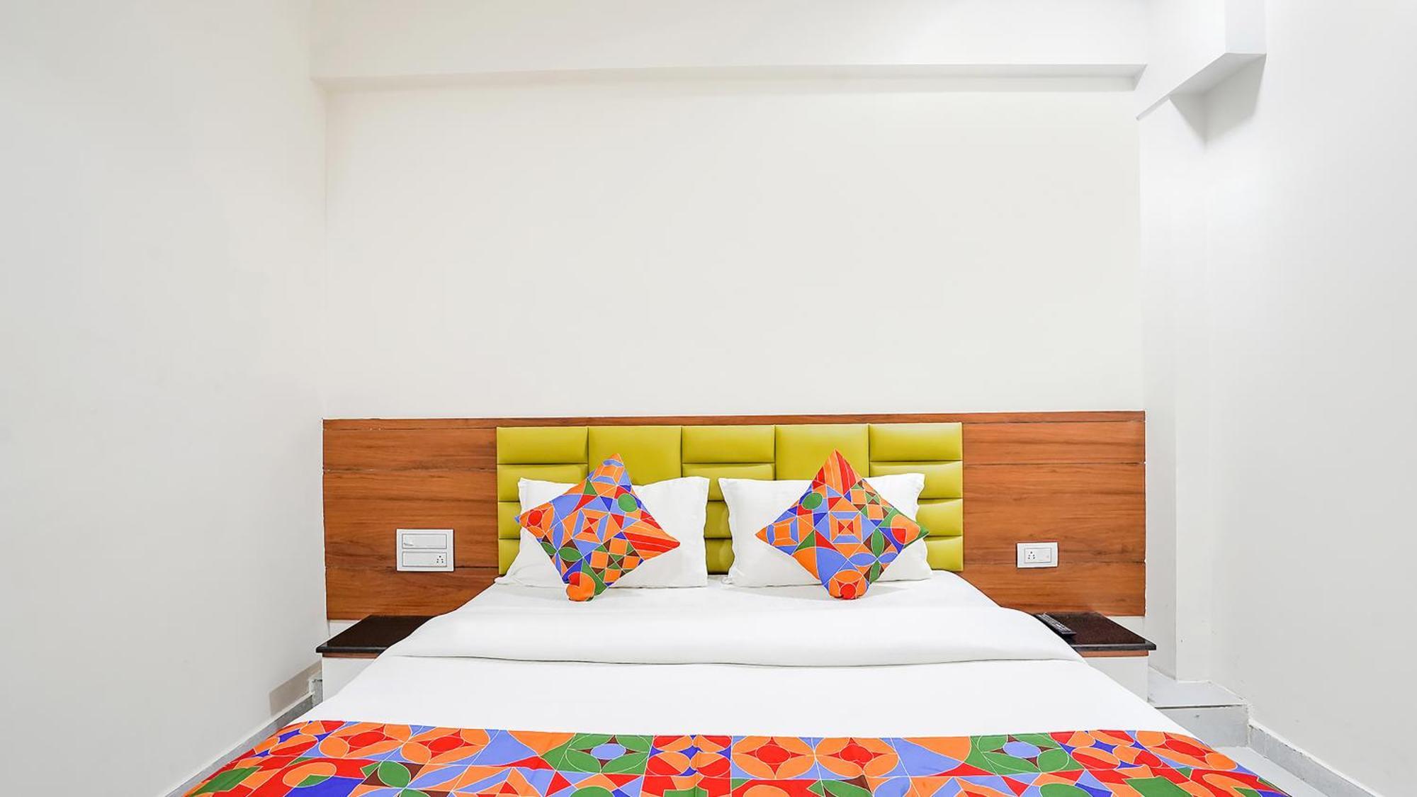 Fabhotel Vishala In Ahmedabad Exteriör bild
