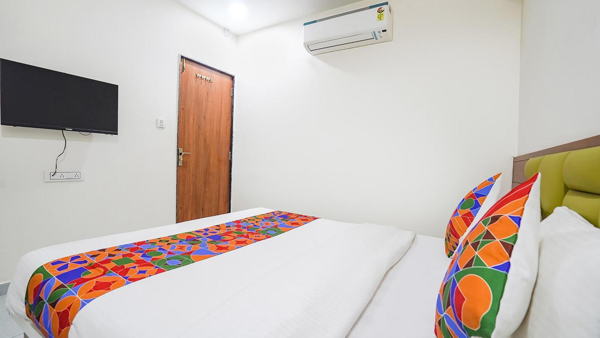 Fabhotel Vishala In Ahmedabad Exteriör bild