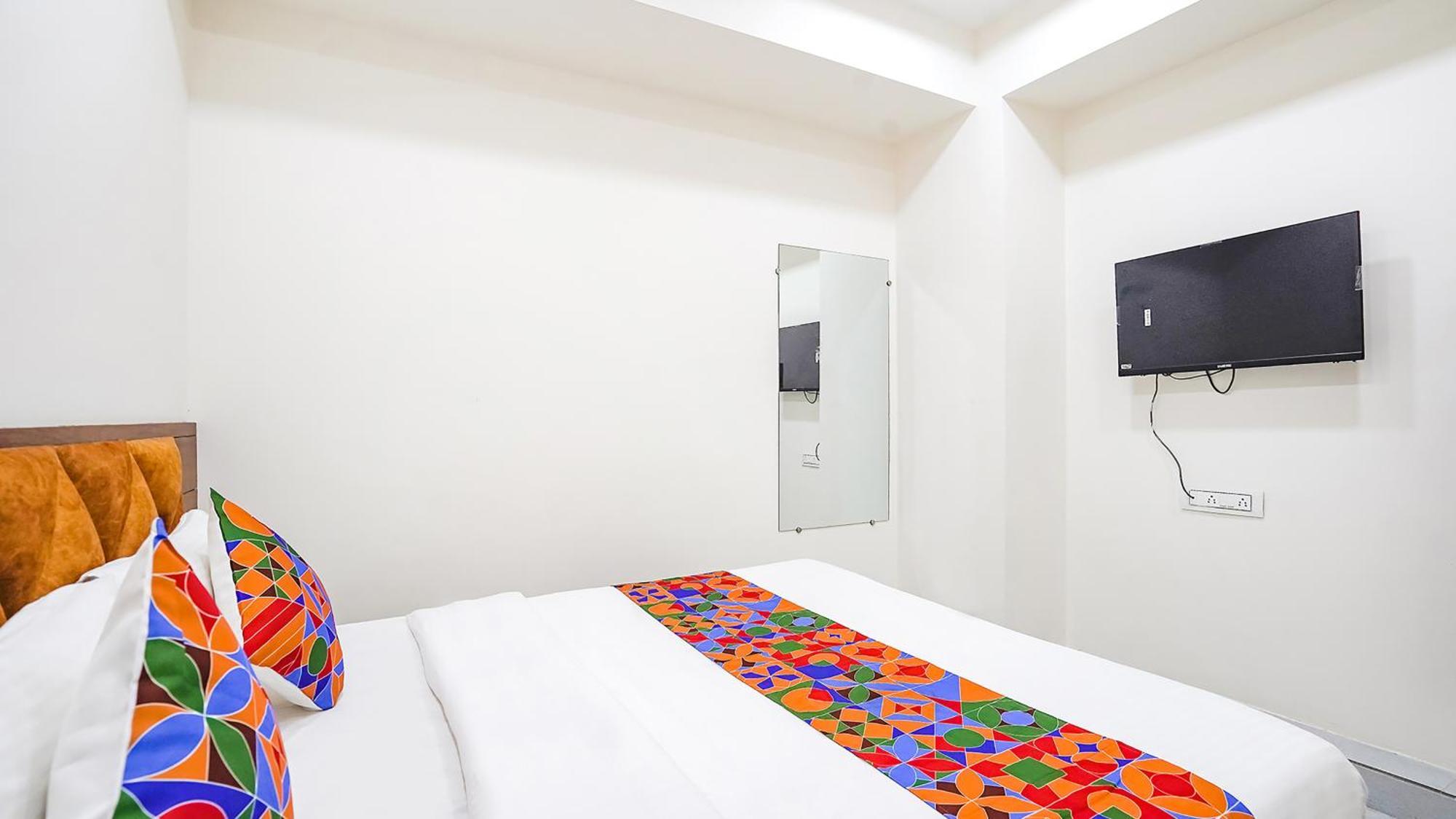 Fabhotel Vishala In Ahmedabad Exteriör bild