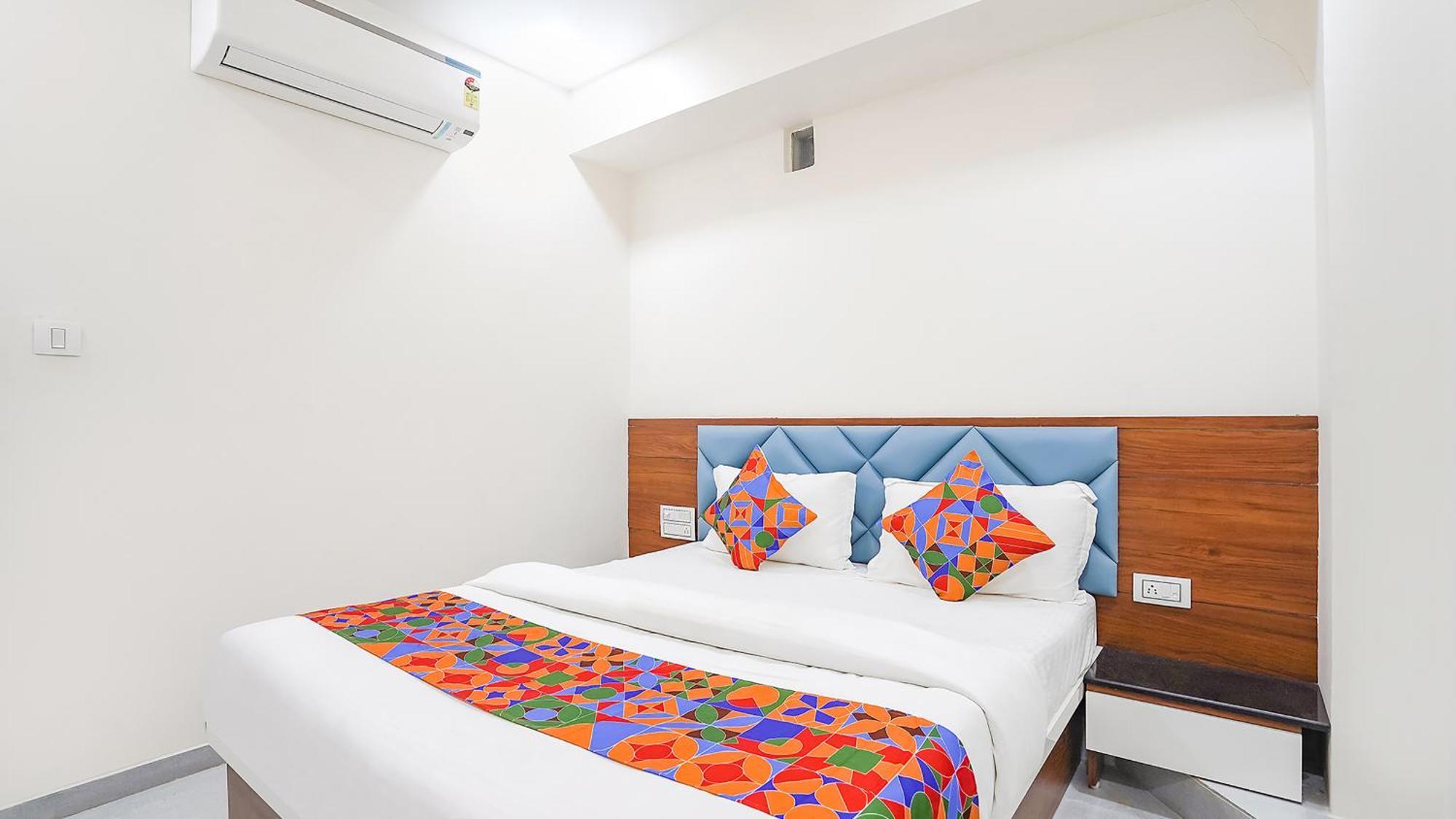 Fabhotel Vishala In Ahmedabad Exteriör bild