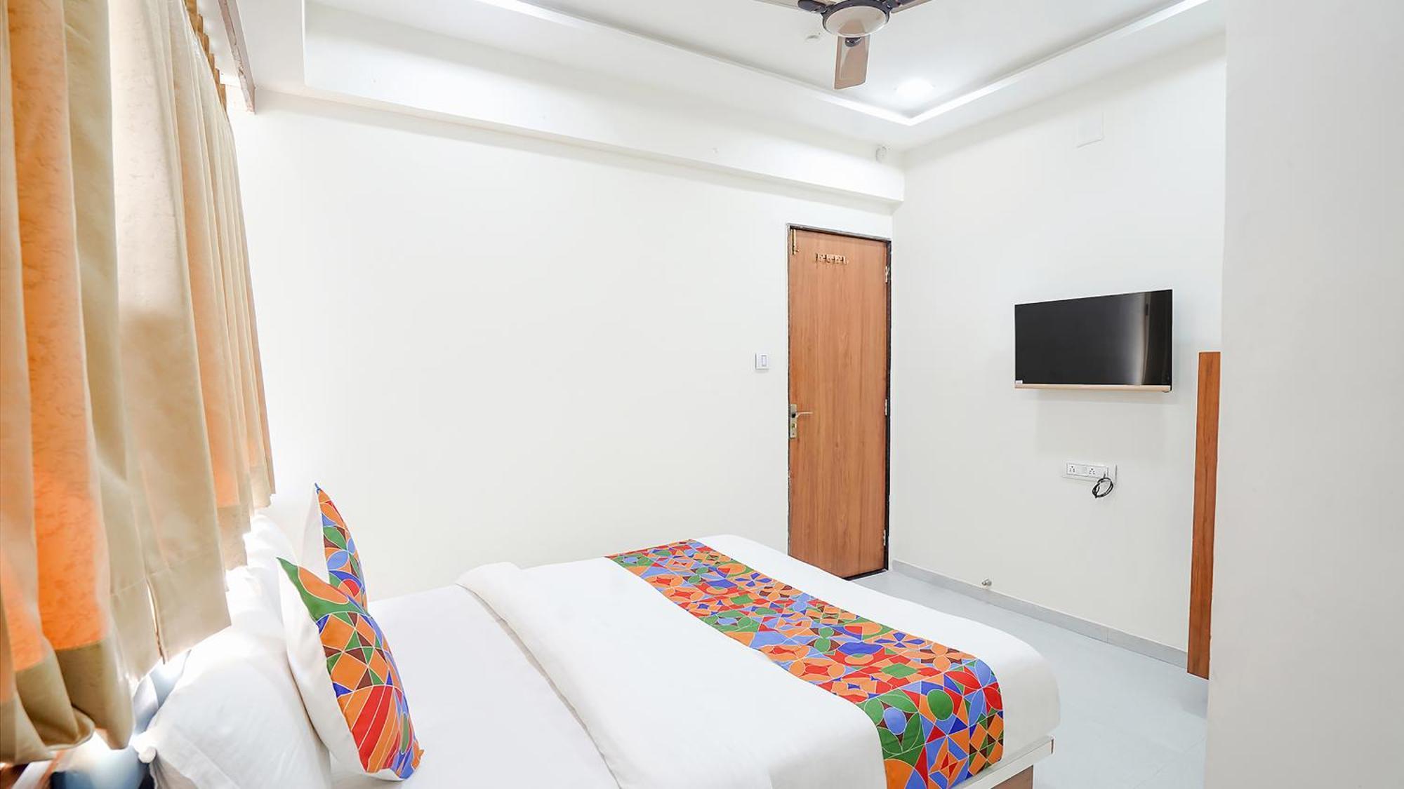Fabhotel Vishala In Ahmedabad Exteriör bild