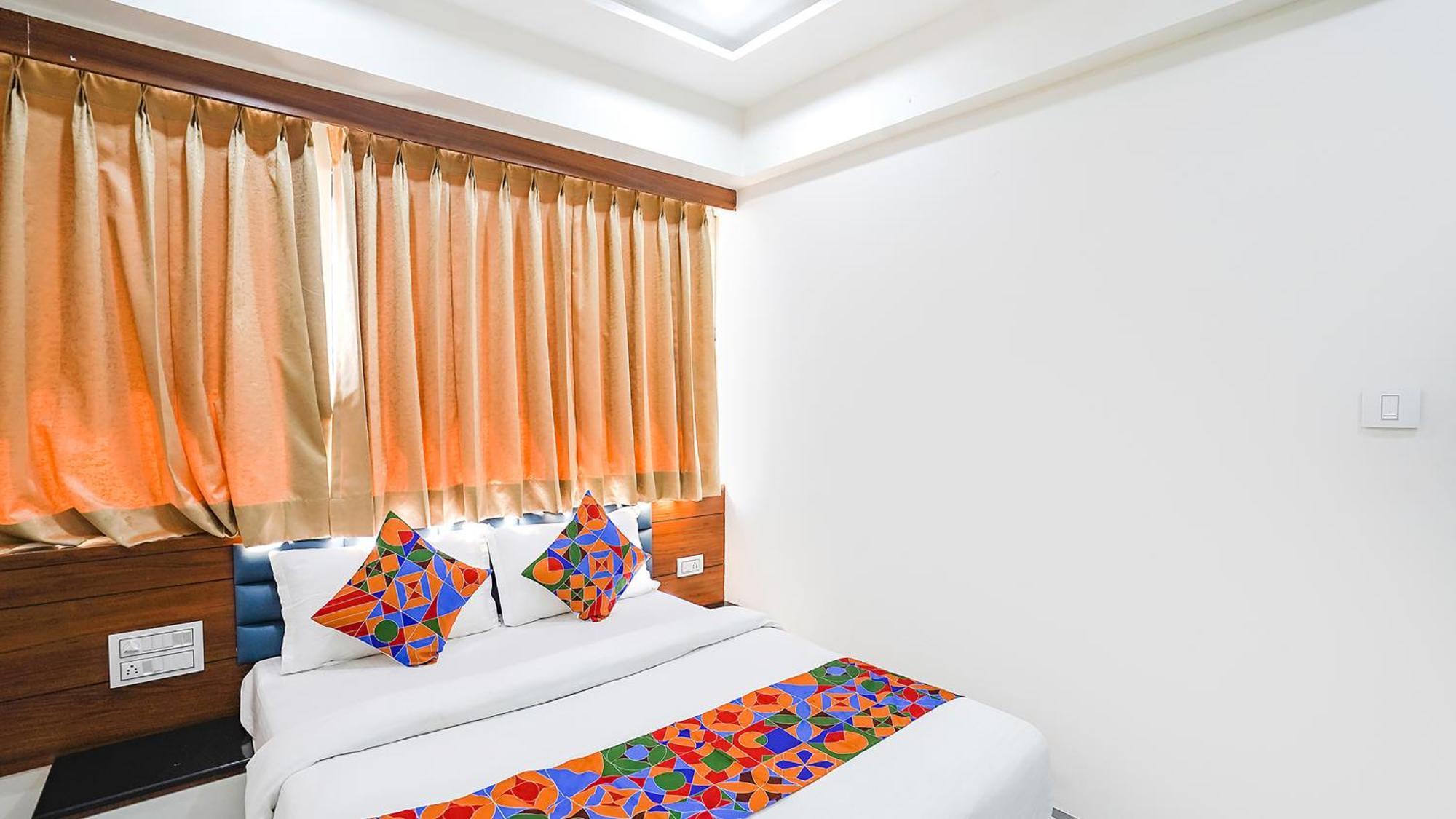 Fabhotel Vishala In Ahmedabad Exteriör bild